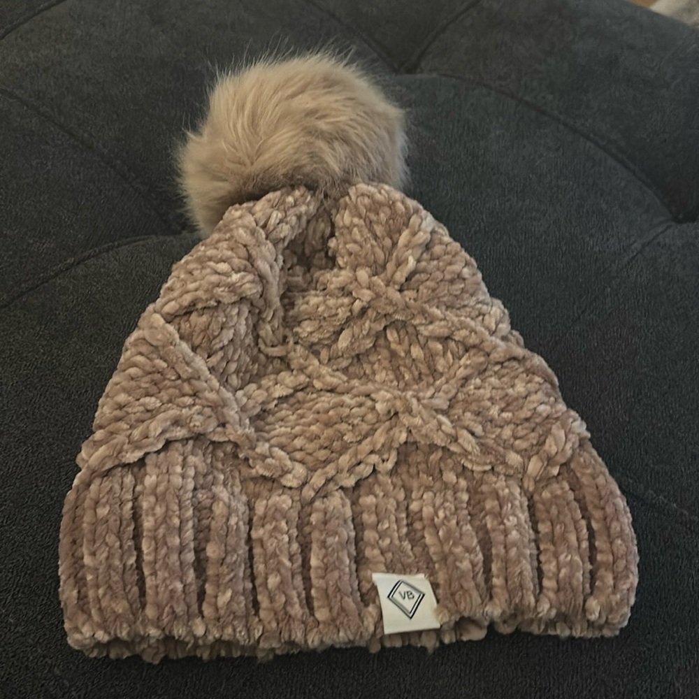 Vera Bradley hat with Pom Pom nwot